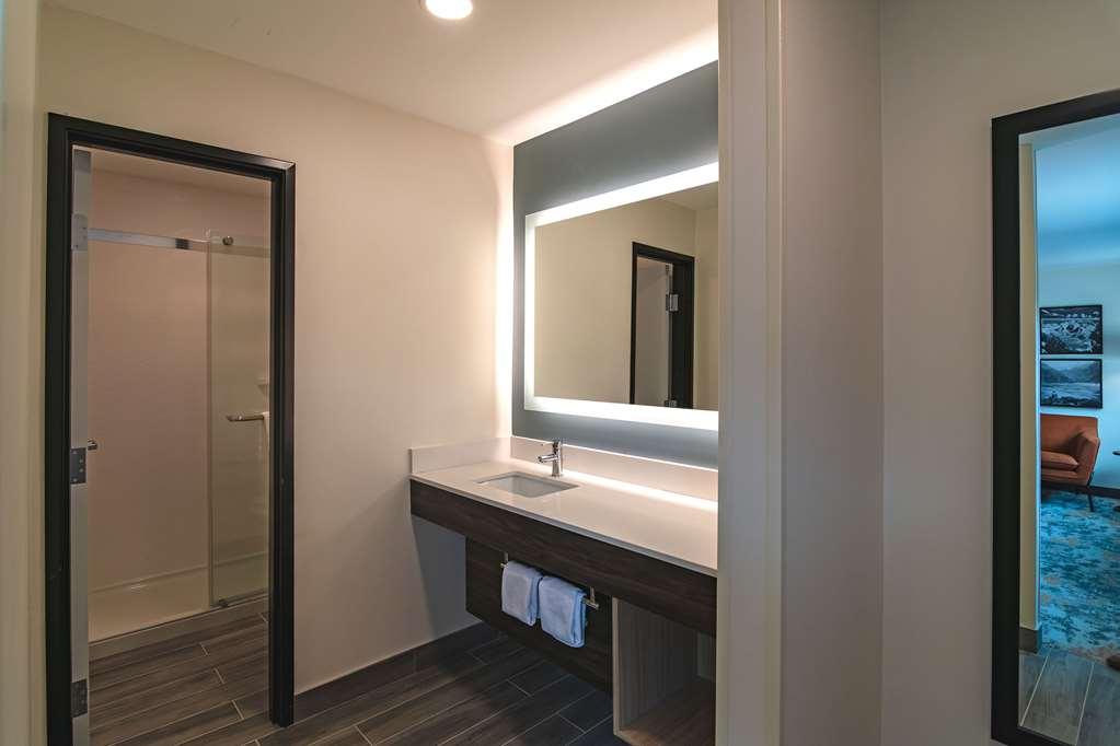 The Ellsworth Hotel, Ascend Hotel Collection Williams Room photo